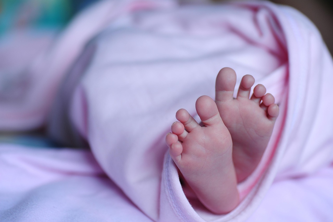重い毛布で安眠を得るためのグラビティの効果は？